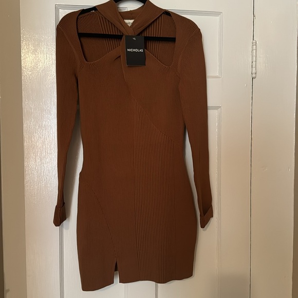 Nicholas Braulia Long Sleeve Neck Twist Mini Sweater Dress Cigar Size Large NWT - Picture 5 of 7